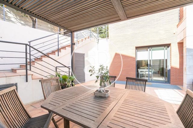 5 bedroom Villa for sale in Esplugues de Llobregat with pool - € 2,250,000 (Ref: 8536974)