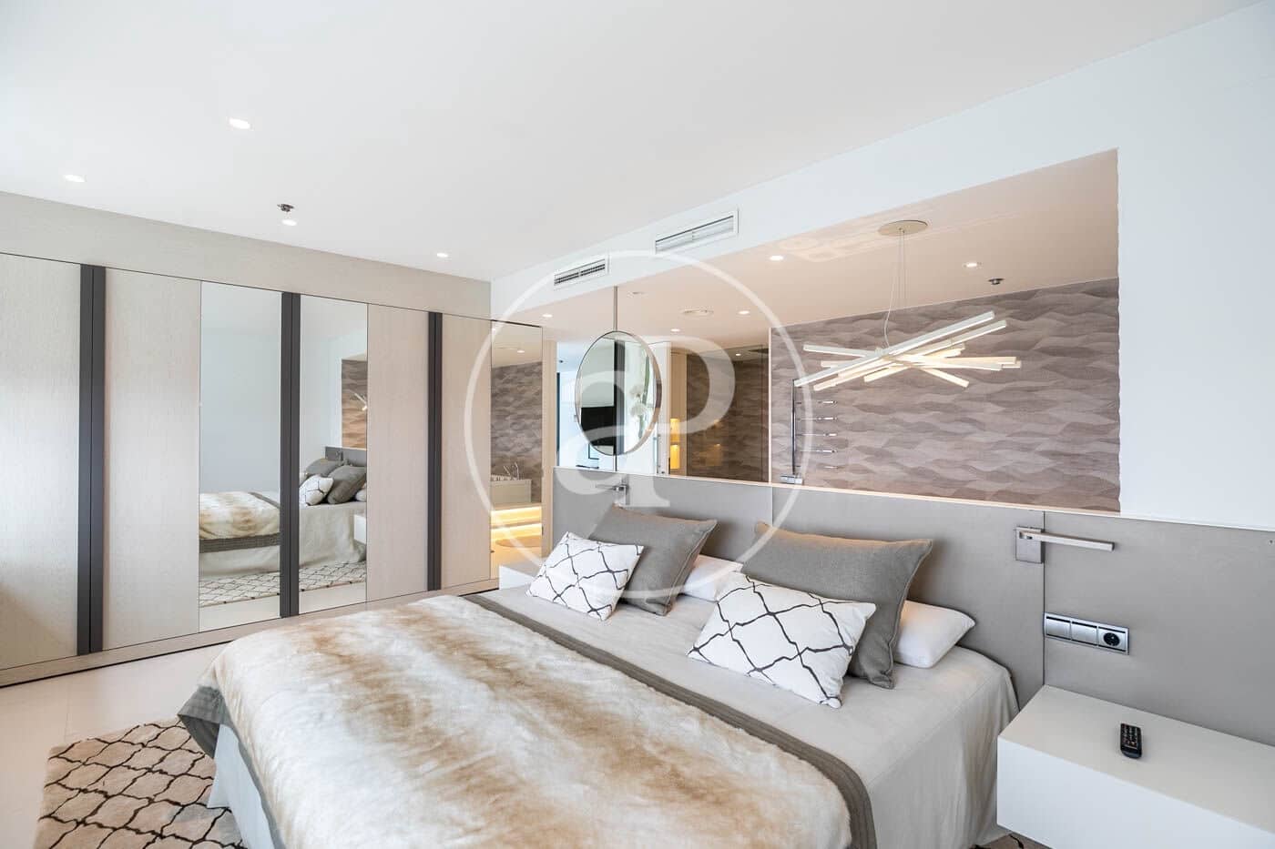 2 soverom Leilighet til salgs i Barcelona by med svømmebasseng - € 1 850 000 (Ref: 8583395)