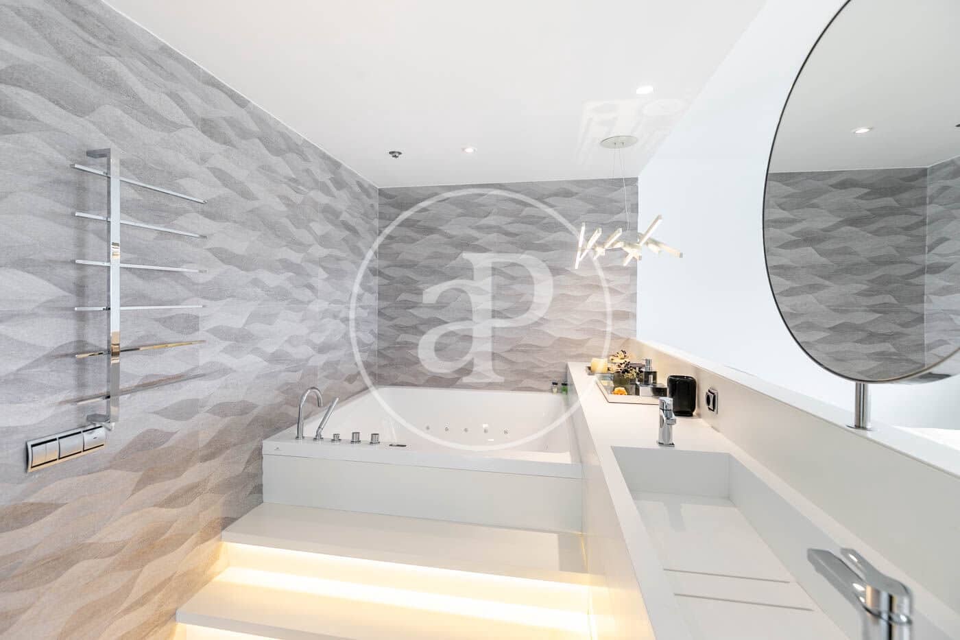 2 soverom Leilighet til salgs i Barcelona by med svømmebasseng - € 1 850 000 (Ref: 8583395)