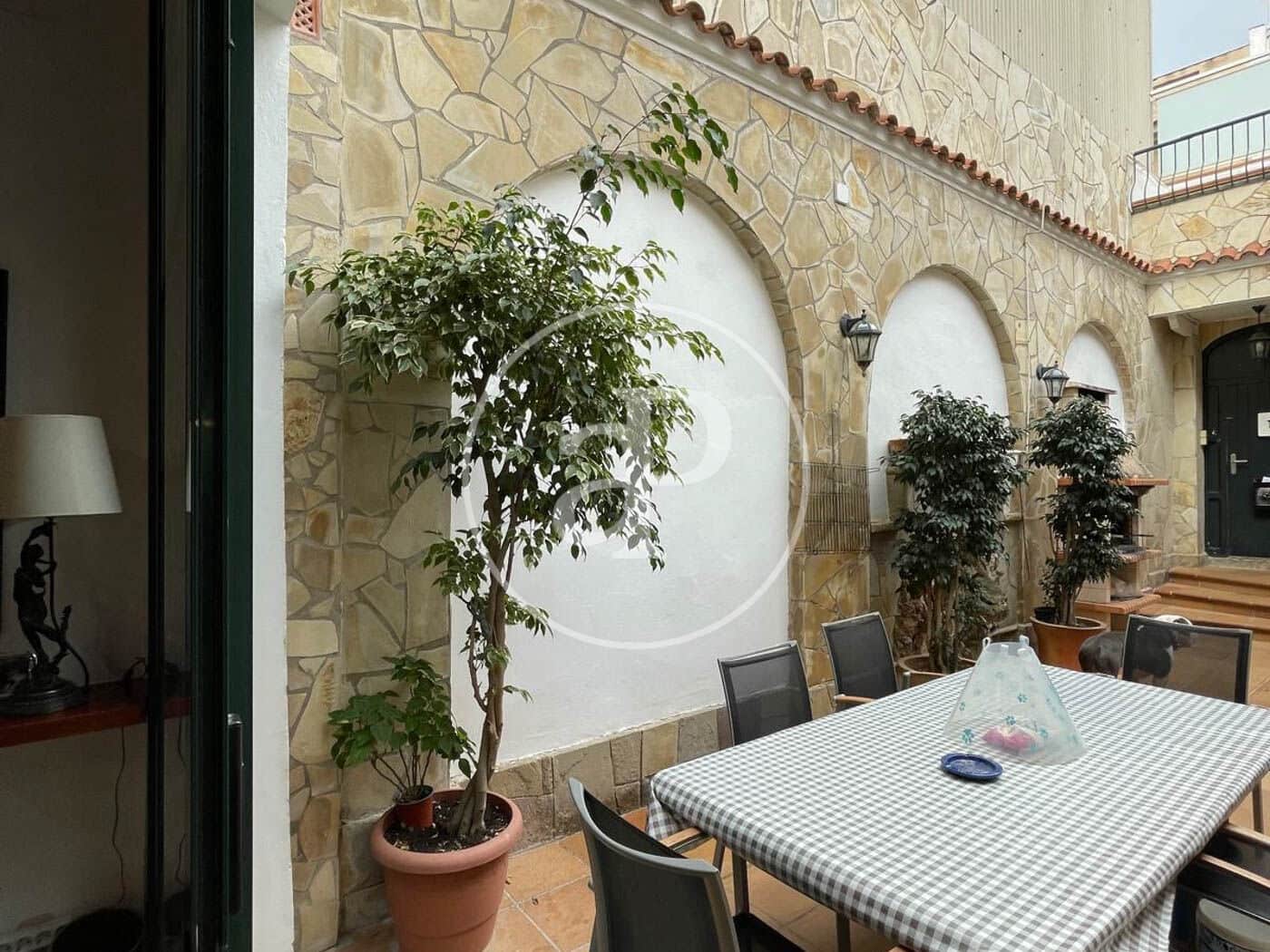 5 soveværelse Villa til salg i El Masnou - € 1.100.000 (Ref: 8620807)