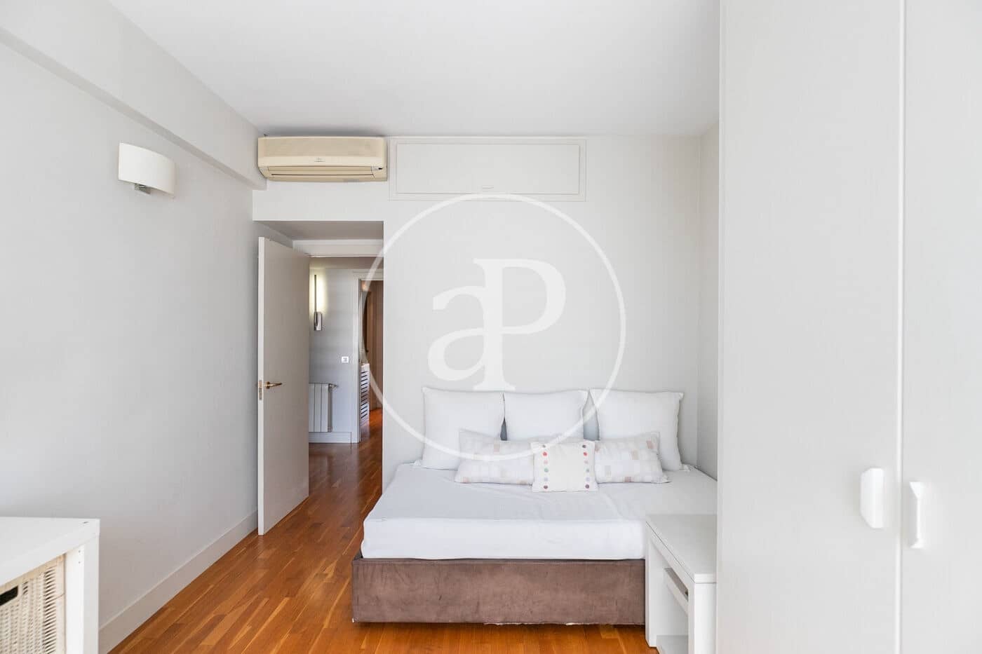 4 soveværelse Lejlighed til salg i Barcelona by med swimmingpool - € 2.400.000 (Ref: 8633934)