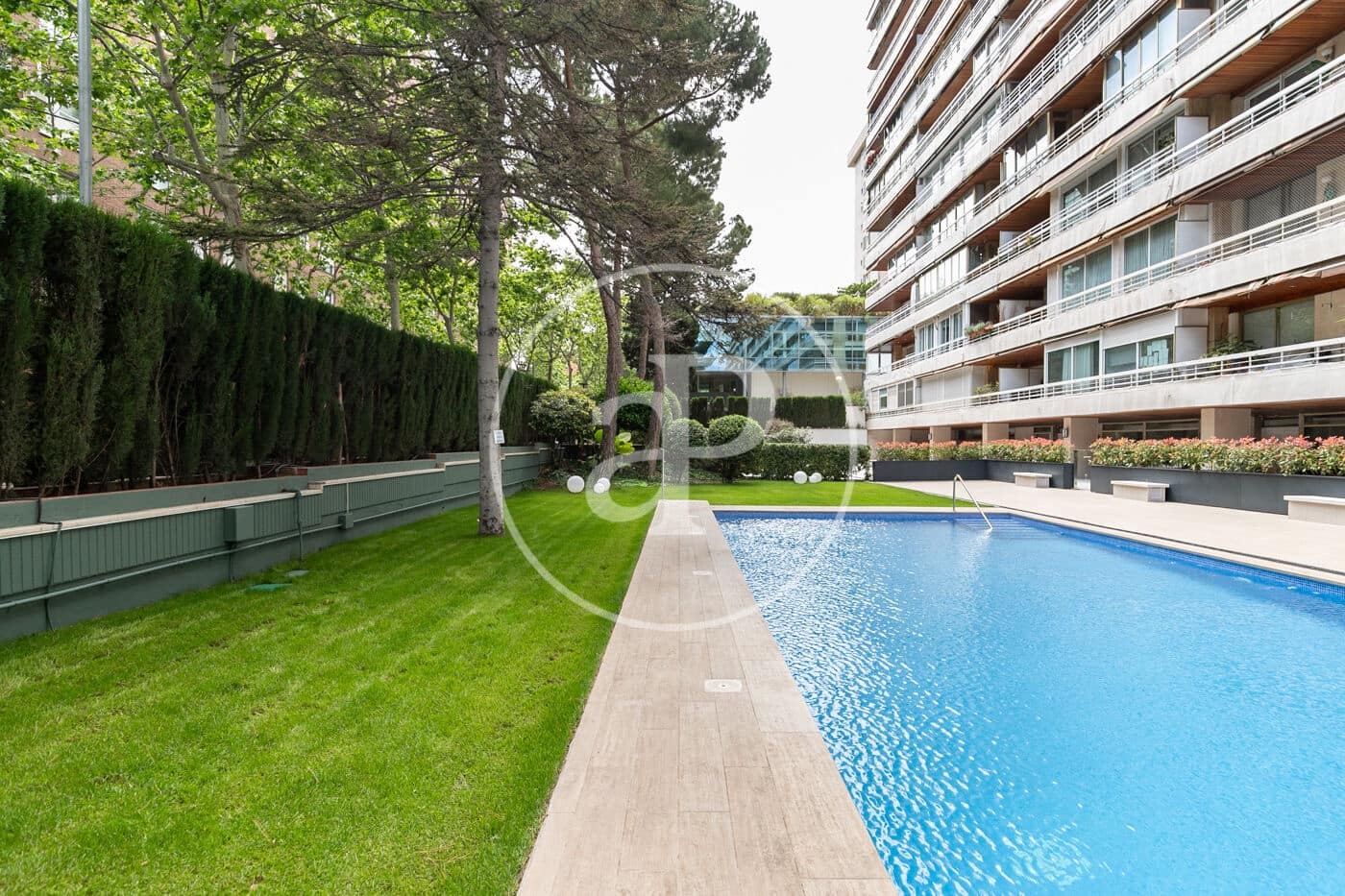 4 soveværelse Lejlighed til salg i Barcelona by med swimmingpool - € 2.400.000 (Ref: 8633934)
