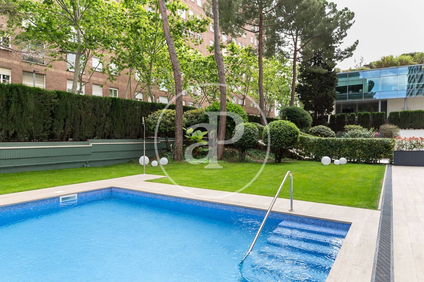 4 soveværelse Lejlighed til salg i Barcelona by med swimmingpool - € 2.400.000 (Ref: 8633934)
