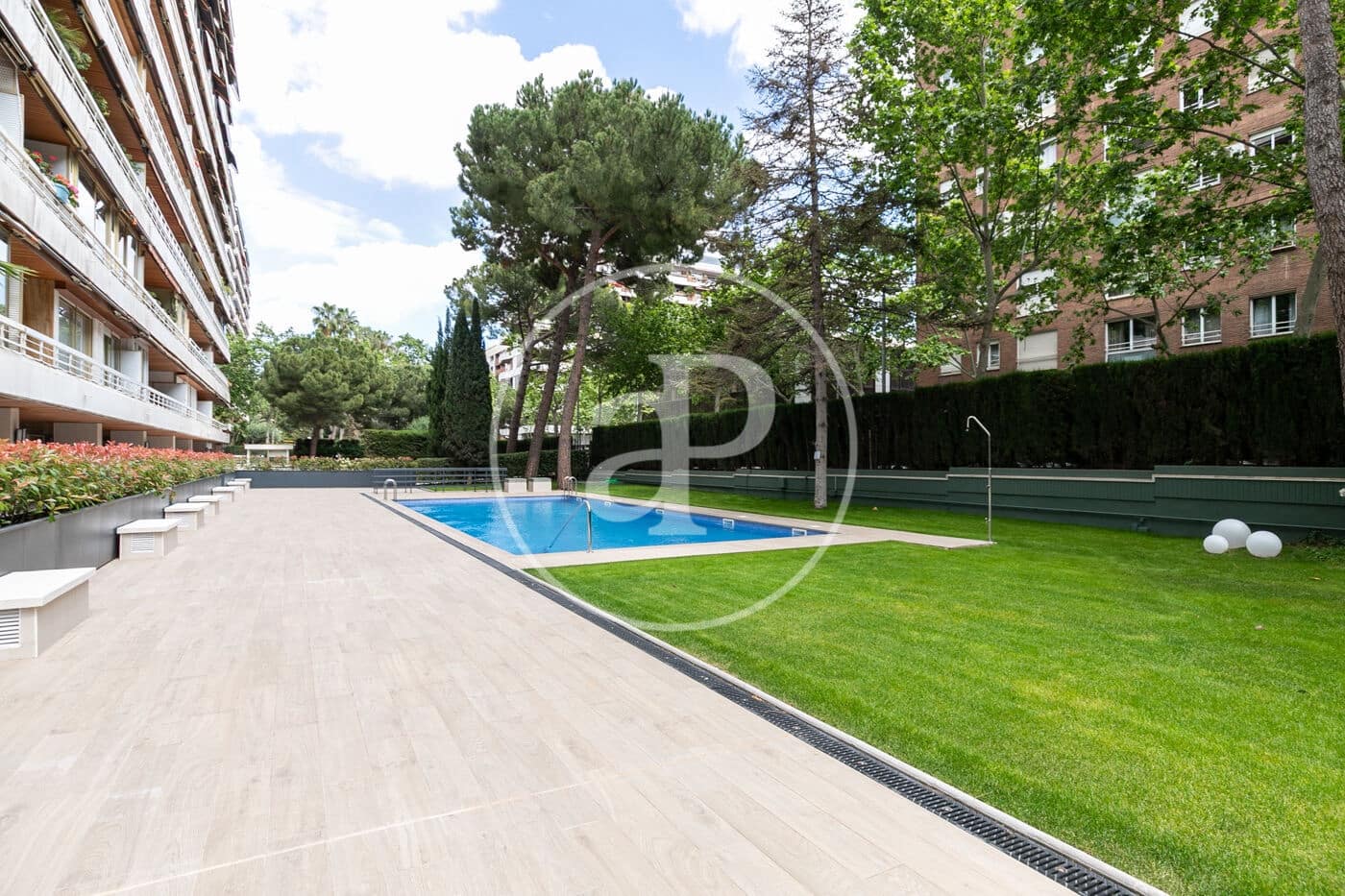 4 soveværelse Lejlighed til salg i Barcelona by med swimmingpool - € 2.400.000 (Ref: 8633934)
