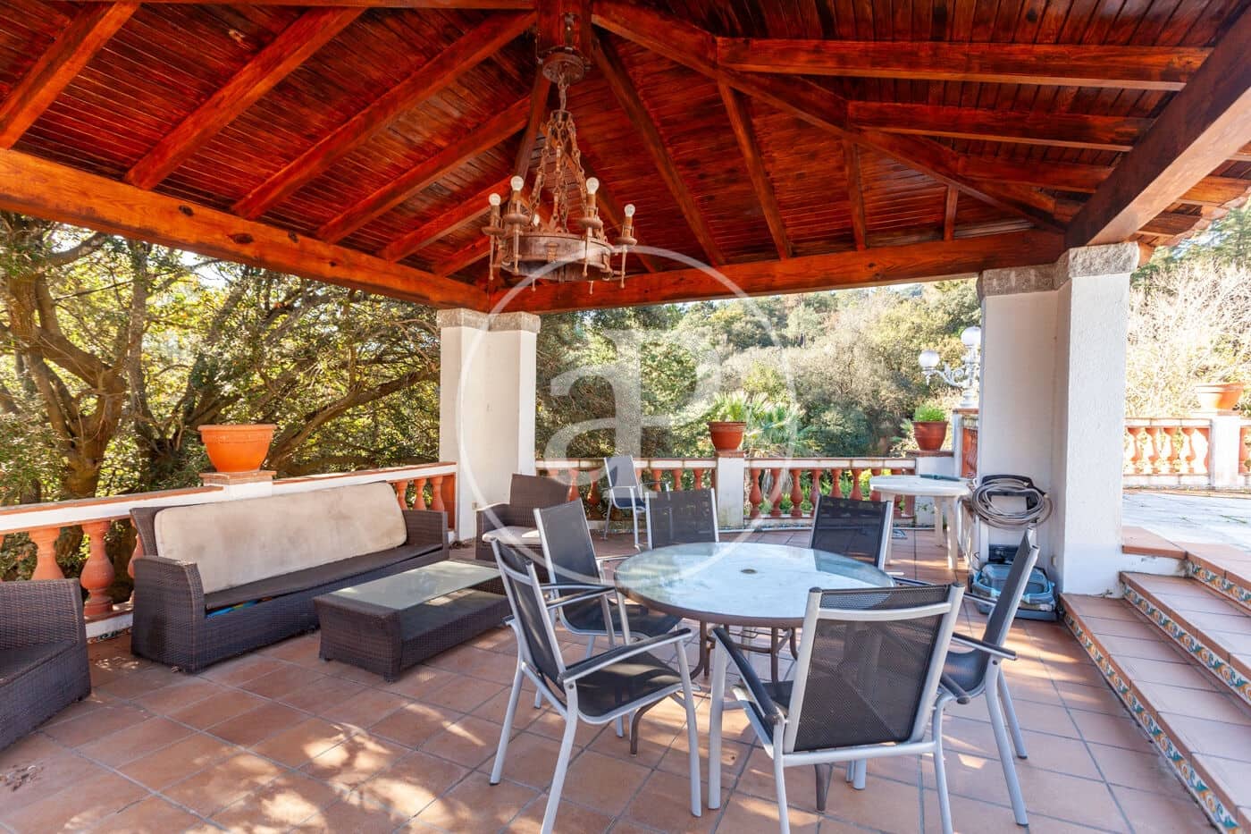 6 soveværelse Villa til salg i Orrius med swimmingpool - € 1.300.000 (Ref: 8687164)