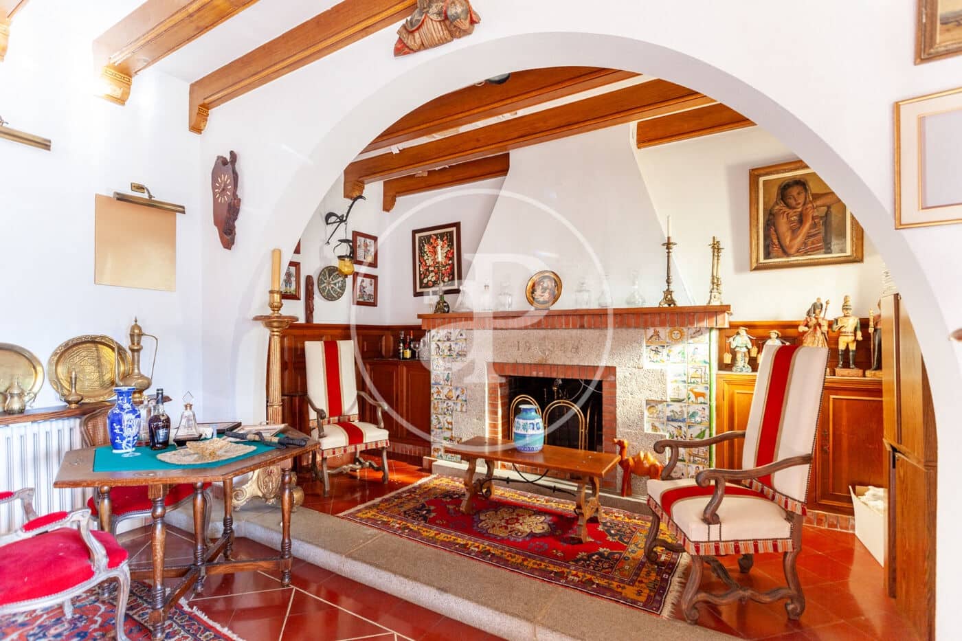 6 soveværelse Villa til salg i Orrius med swimmingpool - € 1.300.000 (Ref: 8687164)