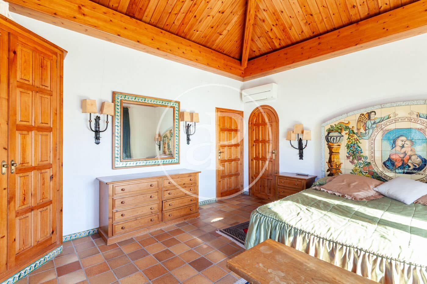 6 soveværelse Villa til salg i Orrius med swimmingpool - € 1.300.000 (Ref: 8687164)