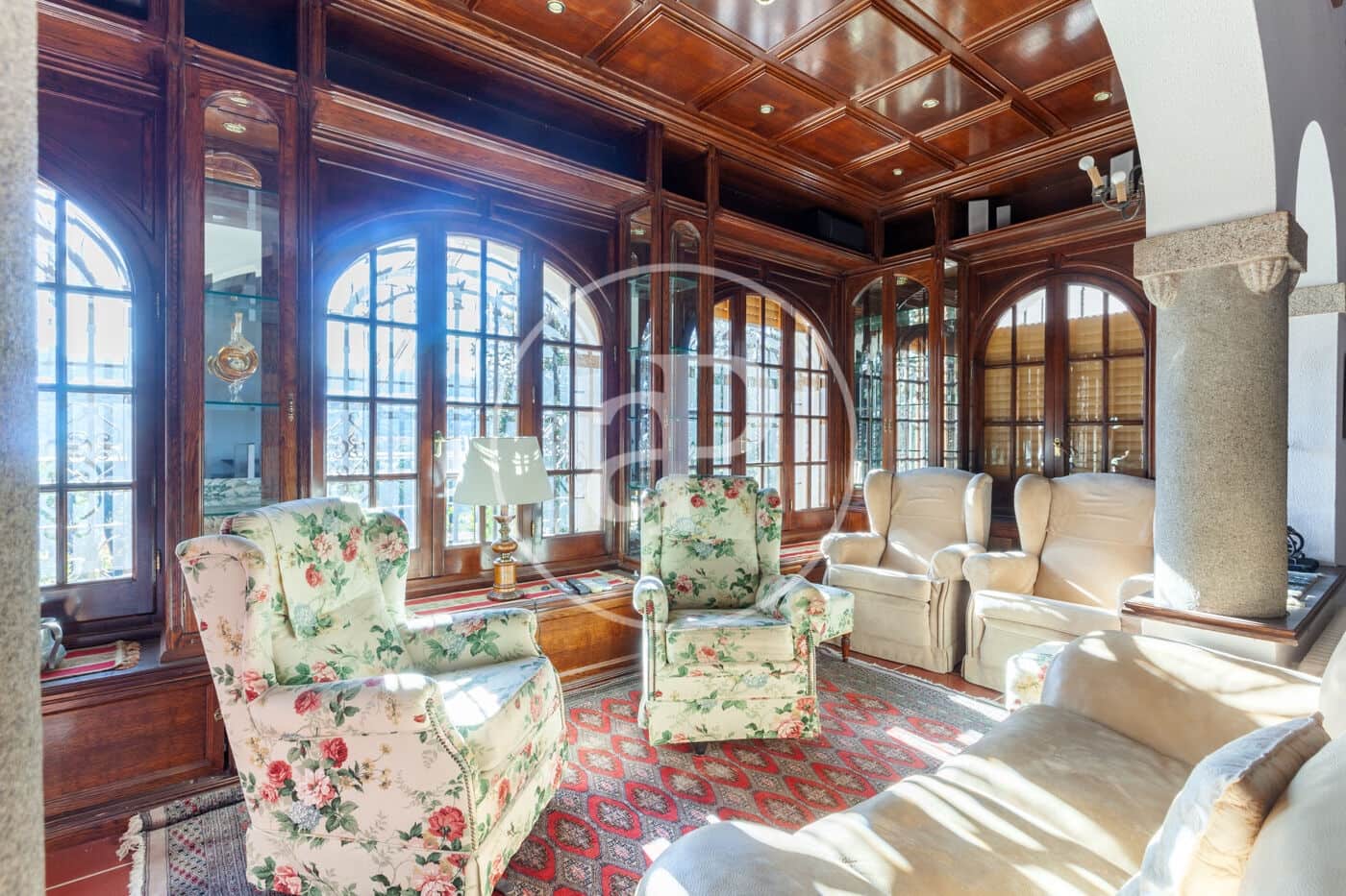 6 soveværelse Villa til salg i Orrius med swimmingpool - € 1.300.000 (Ref: 8687164)