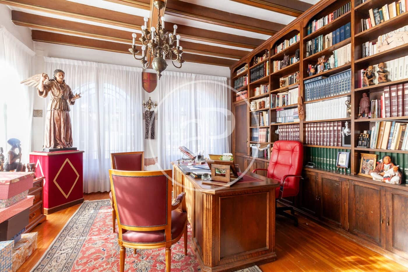 6 soveværelse Villa til salg i Orrius med swimmingpool - € 1.300.000 (Ref: 8687164)