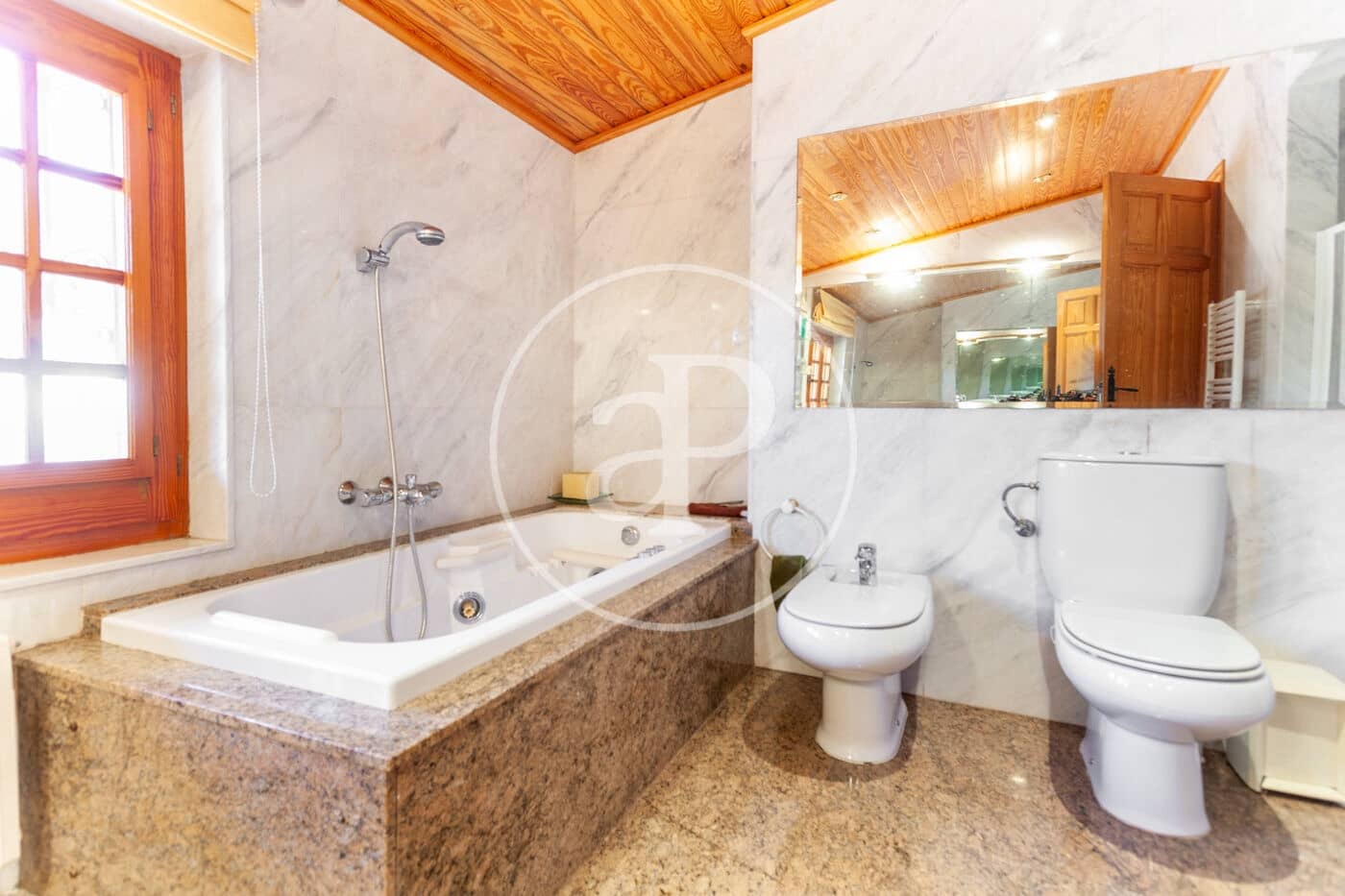 6 soveværelse Villa til salg i Orrius med swimmingpool - € 1.300.000 (Ref: 8687164)