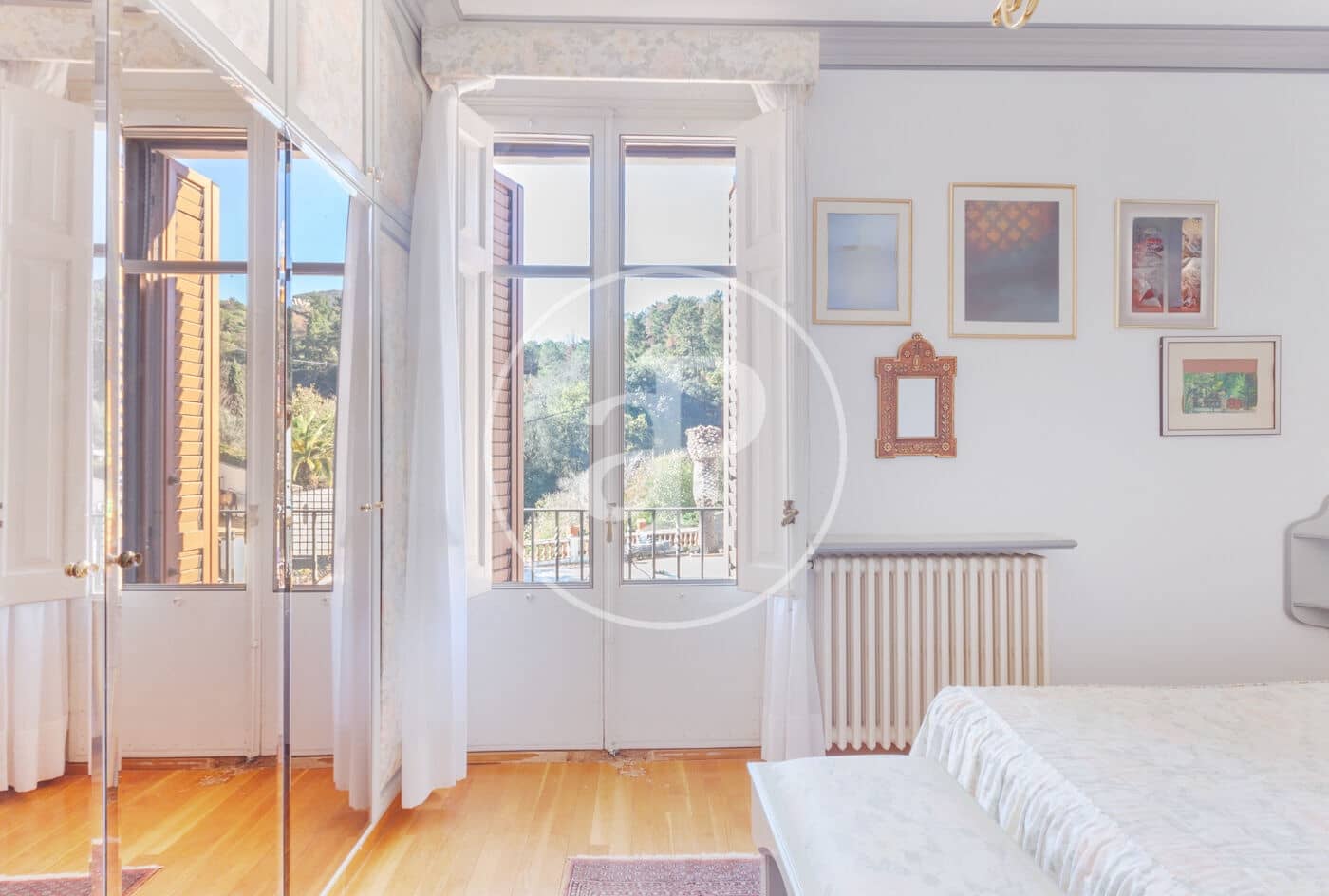 6 soveværelse Villa til salg i Orrius med swimmingpool - € 1.300.000 (Ref: 8687164)