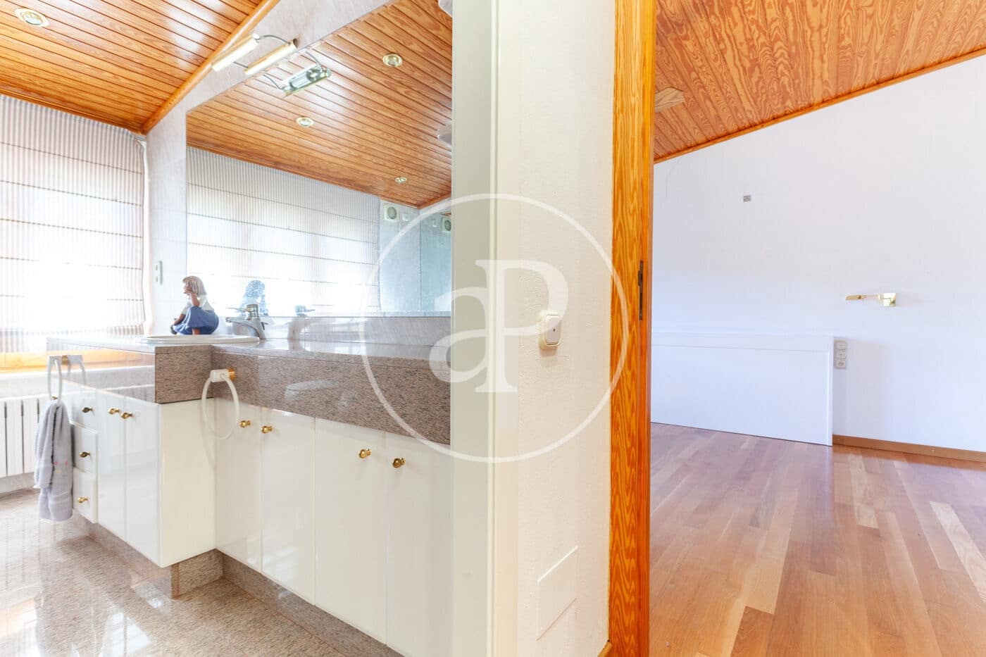 6 soveværelse Villa til salg i Orrius med swimmingpool - € 1.300.000 (Ref: 8687164)