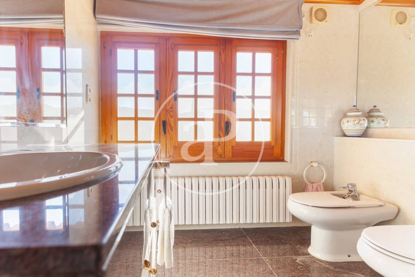 6 soveværelse Villa til salg i Orrius med swimmingpool - € 1.300.000 (Ref: 8687164)