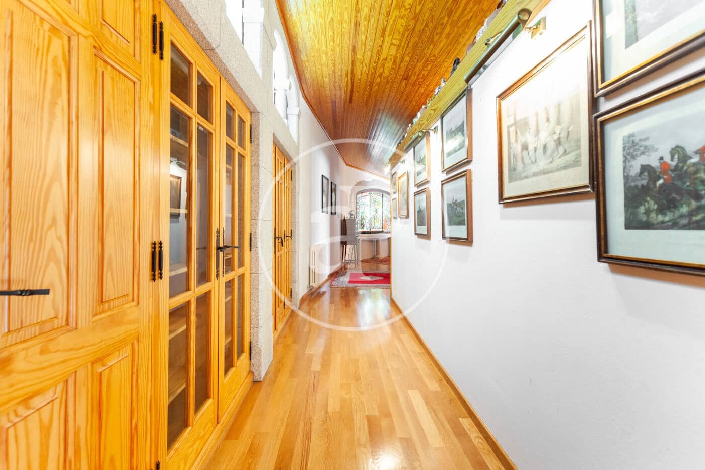 6 soveværelse Villa til salg i Orrius med swimmingpool - € 1.300.000 (Ref: 8687164)