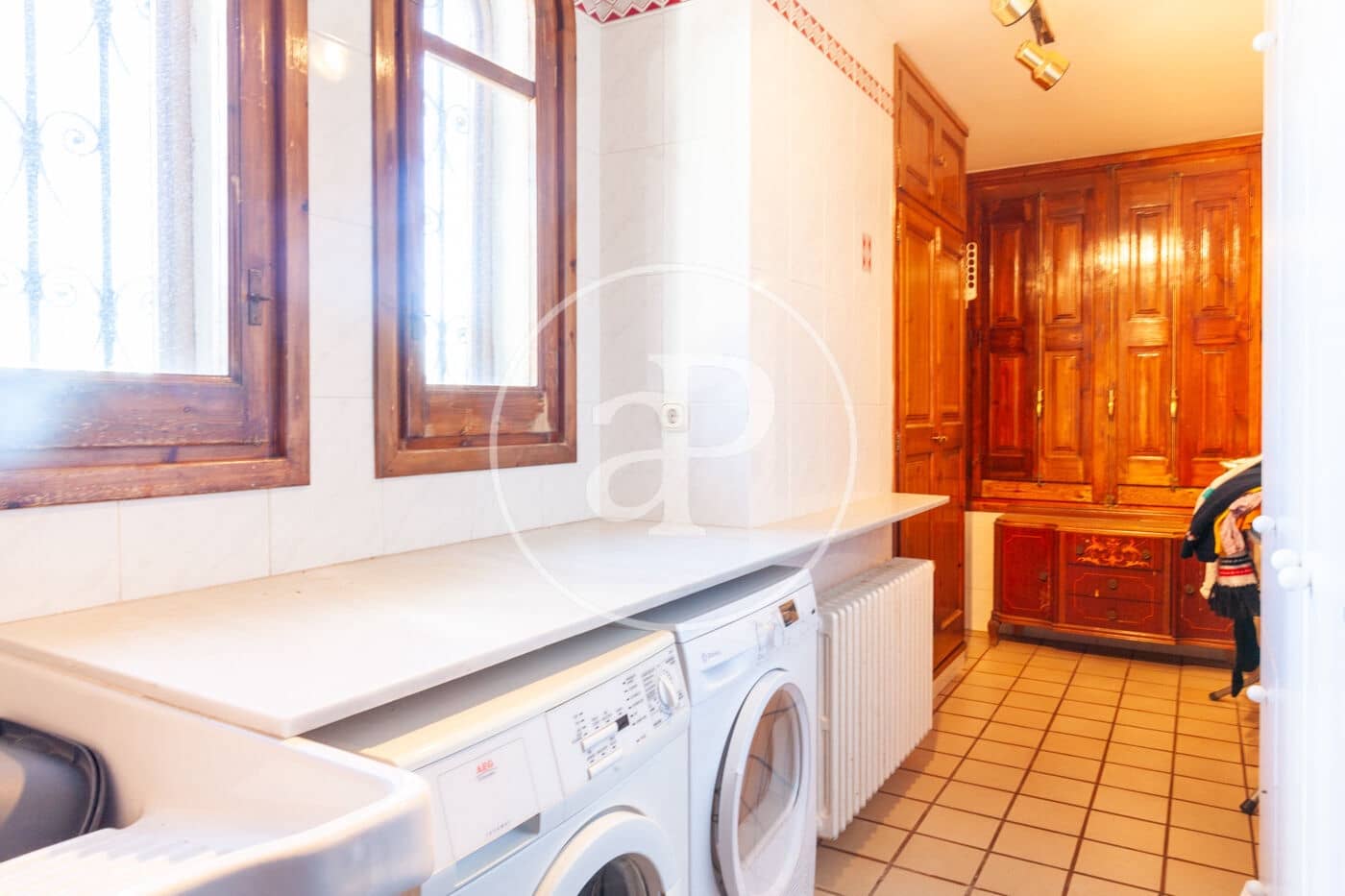 6 soveværelse Villa til salg i Orrius med swimmingpool - € 1.300.000 (Ref: 8687164)