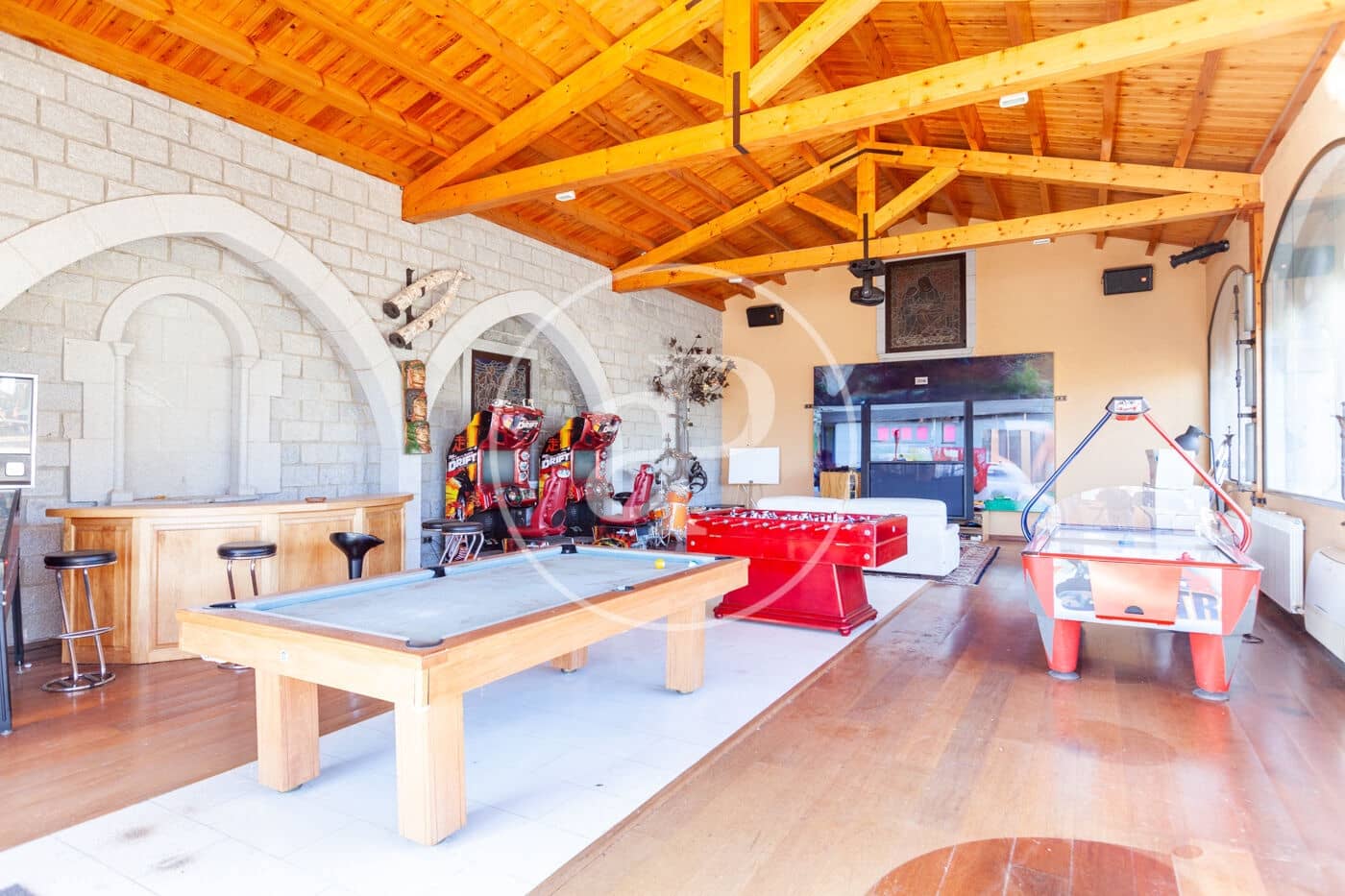 6 soveværelse Villa til salg i Orrius med swimmingpool - € 1.300.000 (Ref: 8687164)