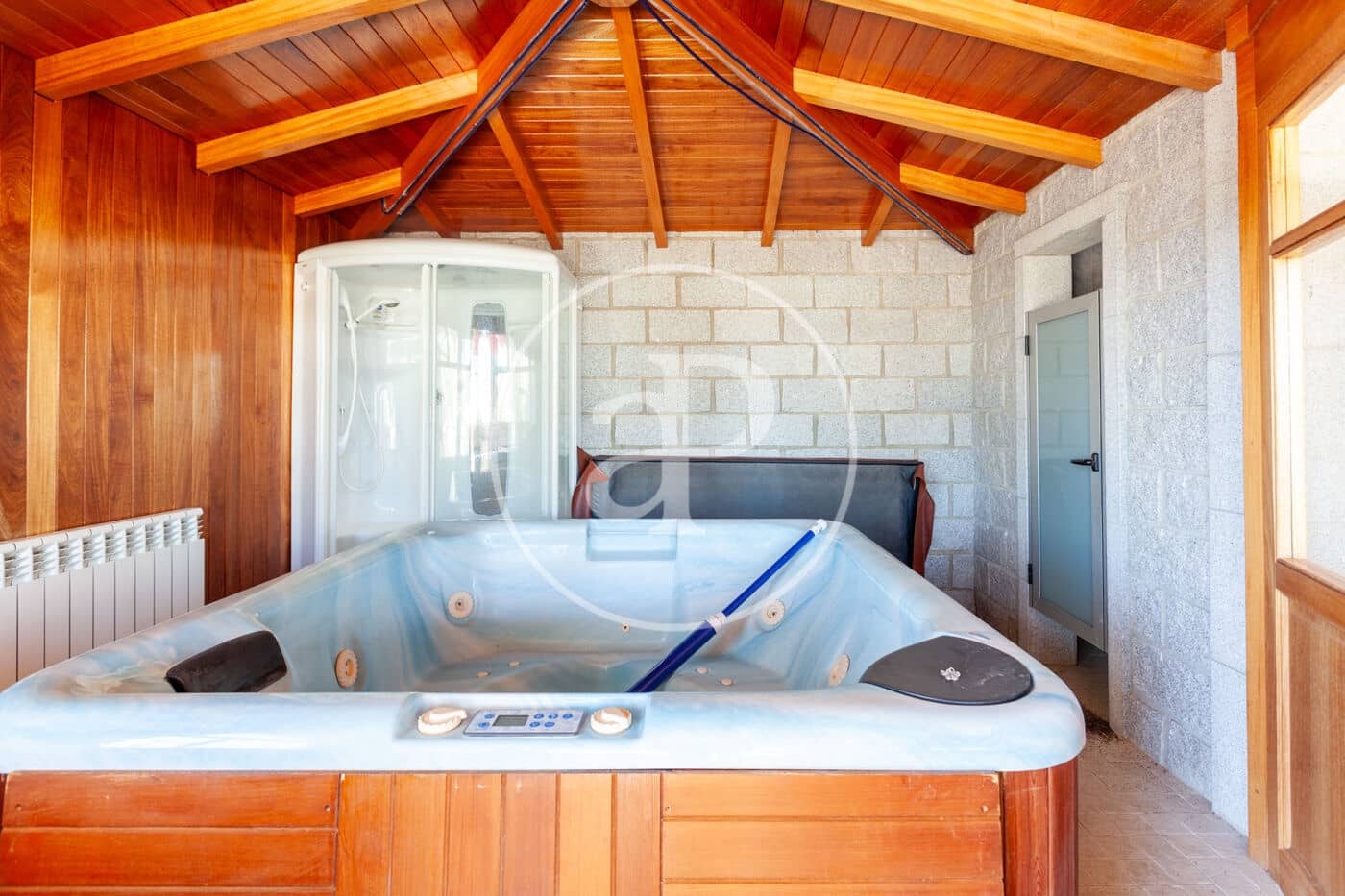 6 soveværelse Villa til salg i Orrius med swimmingpool - € 1.300.000 (Ref: 8687164)