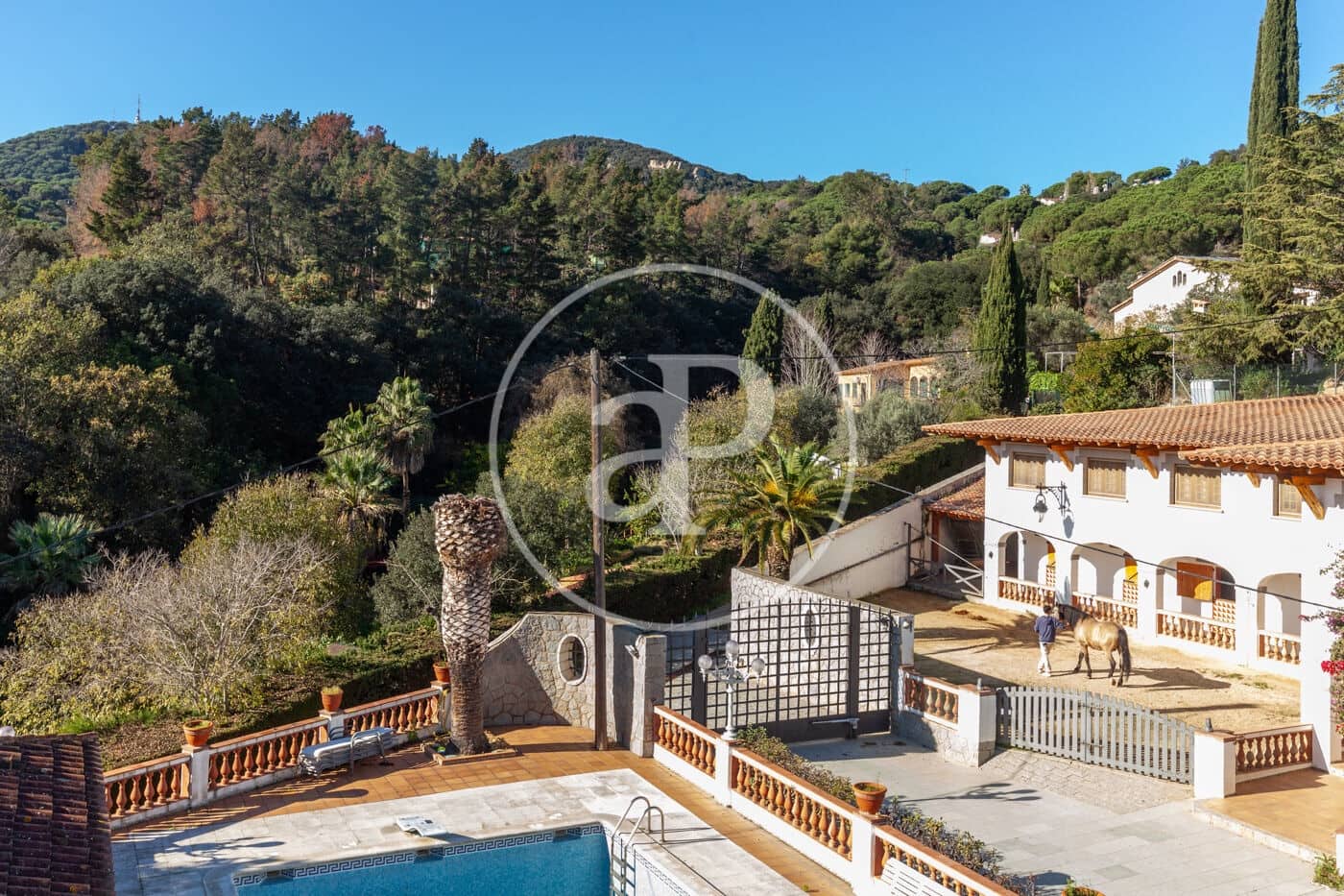 6 soveværelse Villa til salg i Orrius med swimmingpool - € 1.300.000 (Ref: 8687164)