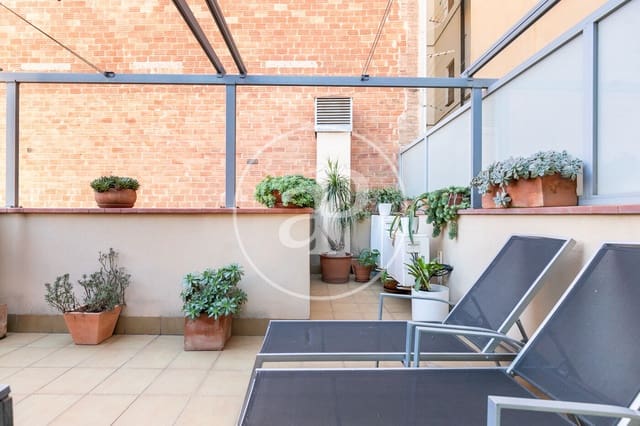 3 soveværelse Villa til salg i El Camp de L'Arpa del Clot, Barcelona by - € 900.000 (Ref: 8719085)