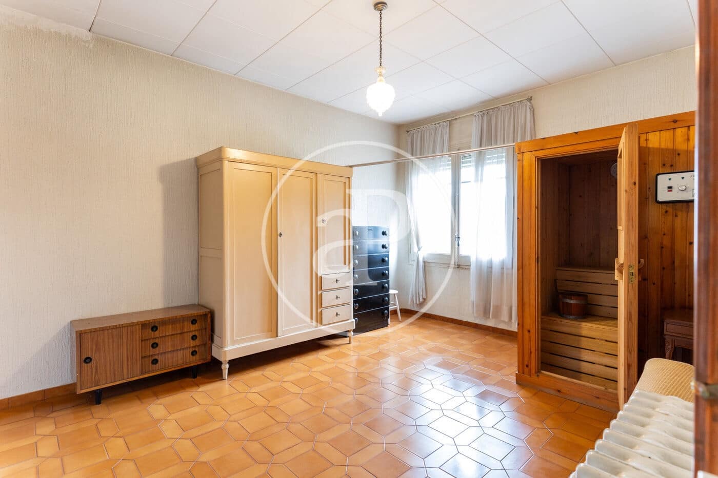 5 bedroom Villa for sale in Terrassa with pool - € 890,000 (Ref: 8719109)