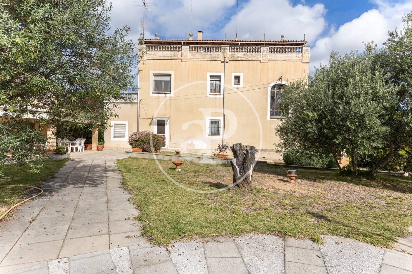 5 bedroom Villa for sale in Terrassa with pool - € 890,000 (Ref: 8719109)