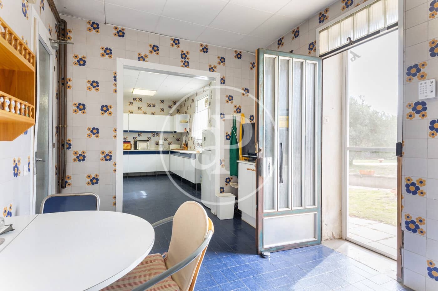 5 bedroom Villa for sale in Terrassa with pool - € 890,000 (Ref: 8719109)