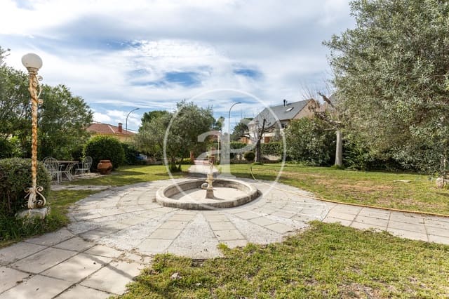 5 bedroom Villa for sale in Terrassa with pool - € 890,000 (Ref: 8719109)