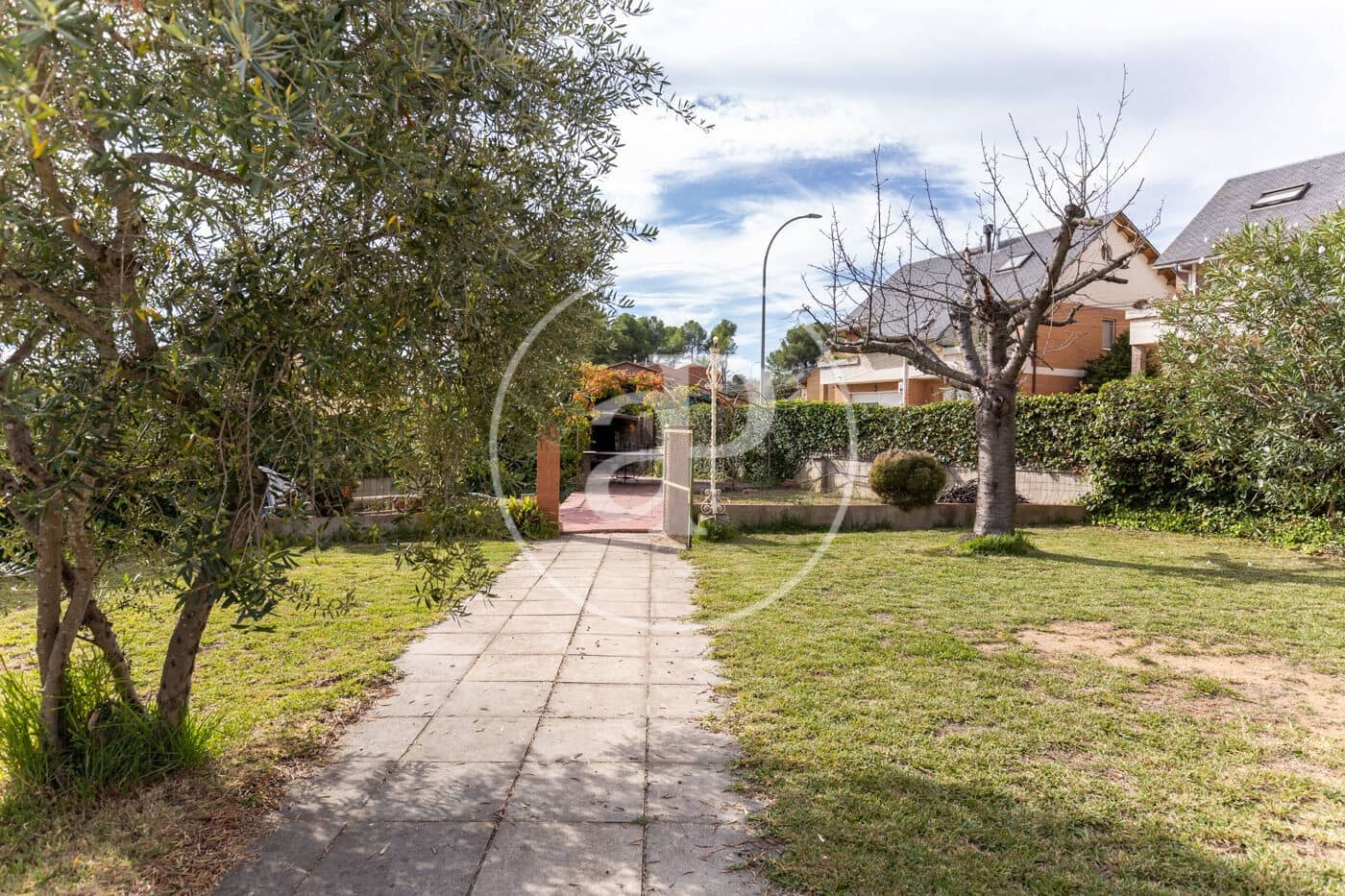 5 bedroom Villa for sale in Terrassa with pool - € 890,000 (Ref: 8719109)