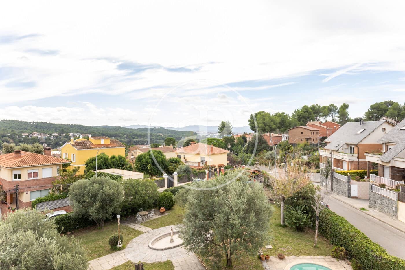 5 bedroom Villa for sale in Terrassa with pool - € 890,000 (Ref: 8719109)