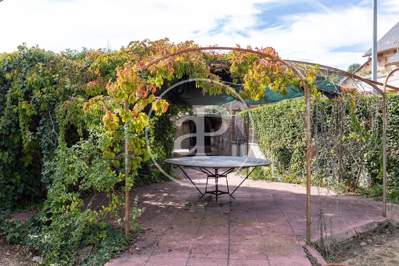 5 bedroom Villa for sale in Terrassa with pool - € 890,000 (Ref: 8719109)