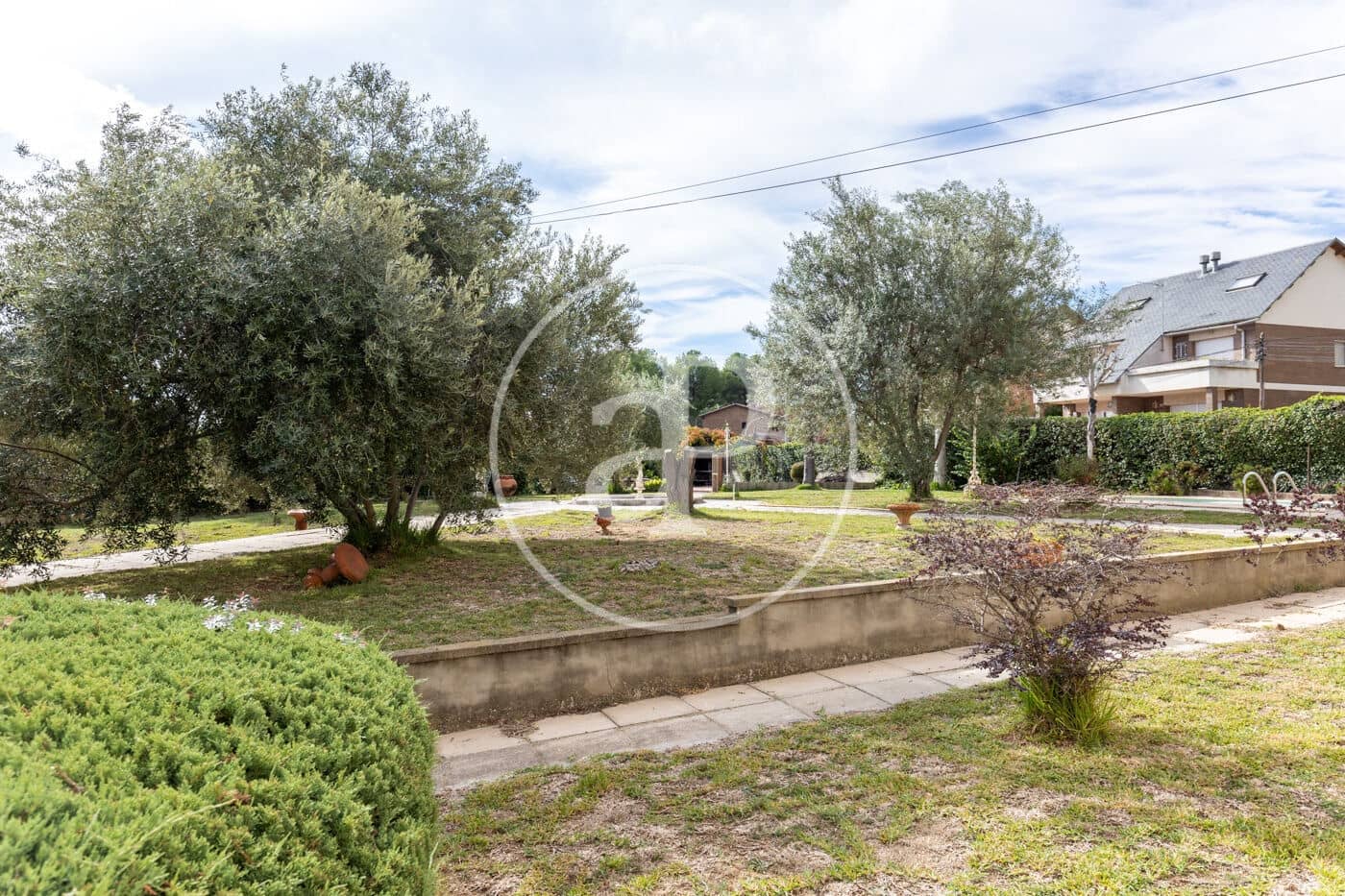 5 bedroom Villa for sale in Terrassa with pool - € 890,000 (Ref: 8719109)