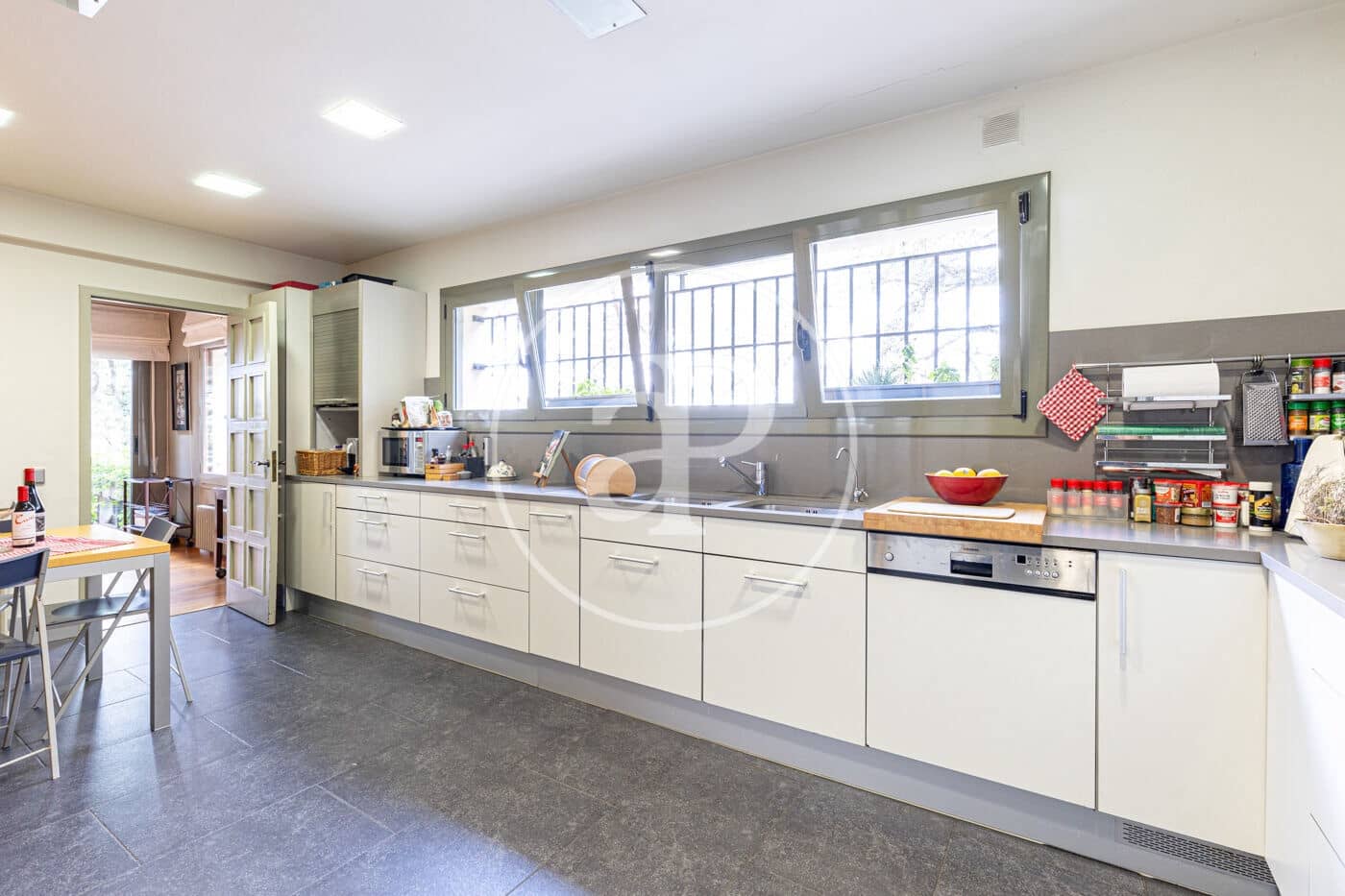 6 makuuhuone Huvila myytävänä paikassa Barcelona kaupunki mukana uima-altaan - 1 950 000 € (Ref: 8725180)