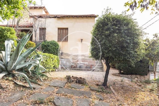 5 bedroom Villa for sale in Valldoreix, Sant Cugat del Vallès with pool - € 671,000 (Ref: 8725184)