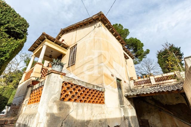 5 bedroom Villa for sale in Valldoreix, Sant Cugat del Vallès with pool - € 671,000 (Ref: 8725184)