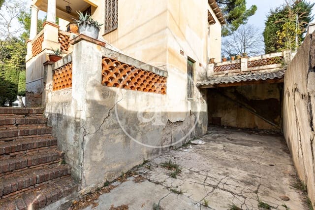 5 bedroom Villa for sale in Valldoreix, Sant Cugat del Vallès with pool - € 671,000 (Ref: 8725184)