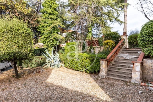 5 bedroom Villa for sale in Valldoreix, Sant Cugat del Vallès with pool - € 671,000 (Ref: 8725184)