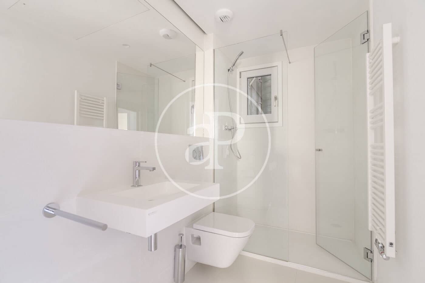 2 soveværelse Lejlighed til leje i Barcelona by - € 2.950 (Ref: 8726040)