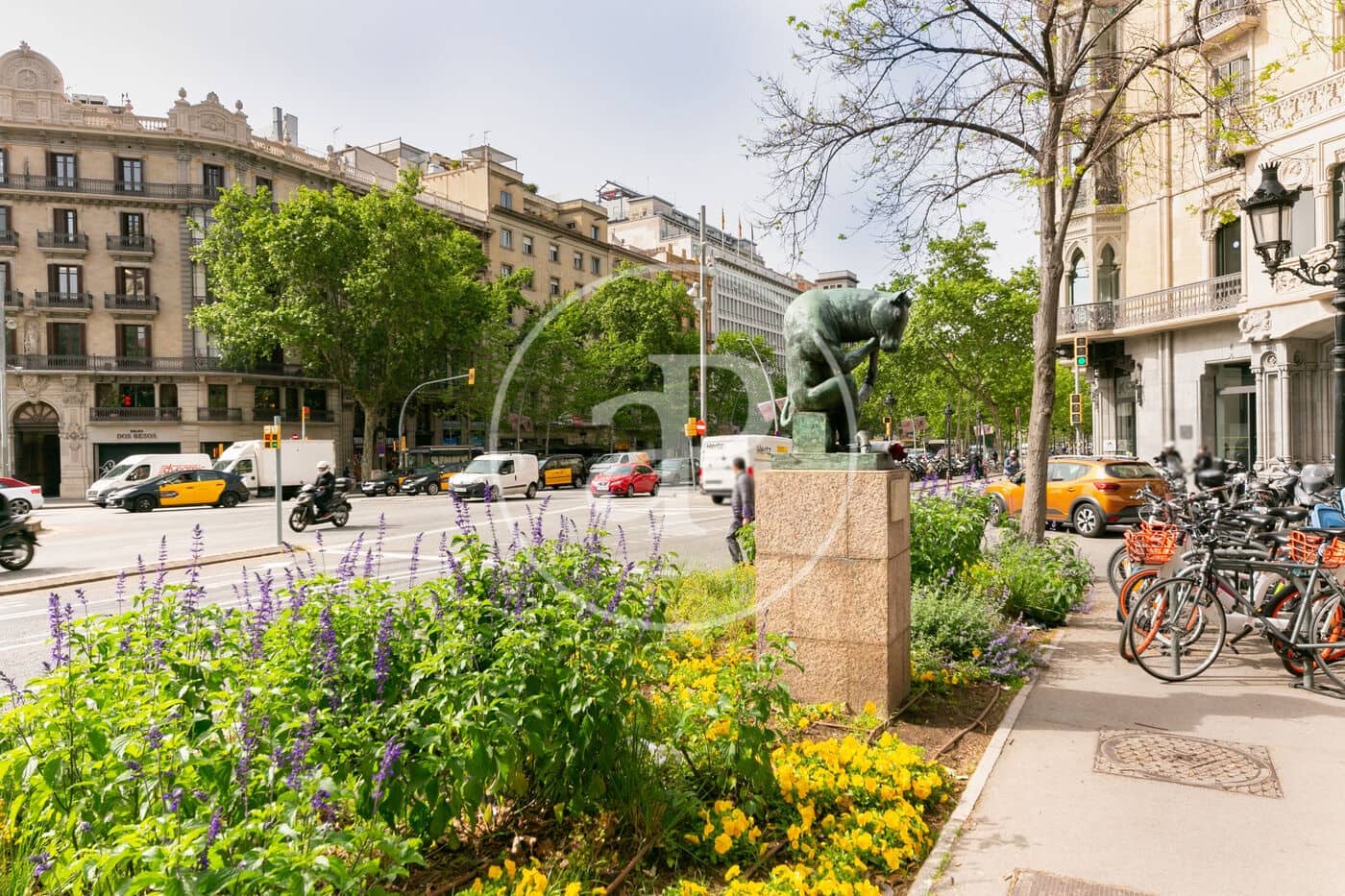 2 soveværelse Lejlighed til leje i Barcelona by - € 2.950 (Ref: 8726040)