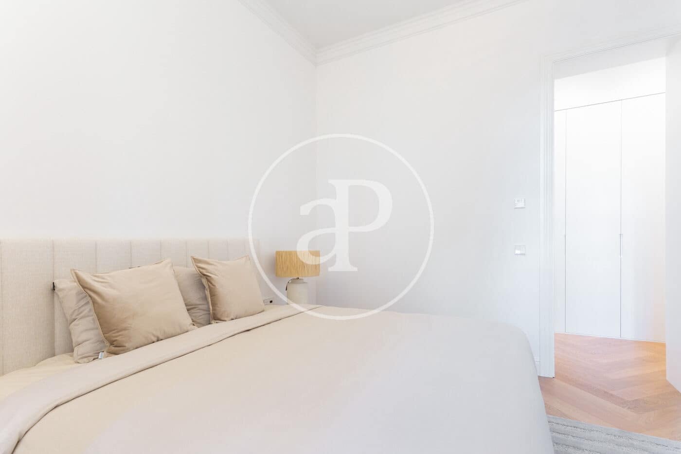 3 soveværelse Lejlighed til leje i Barcelona by med swimmingpool - € 9.000 (Ref: 8726045)