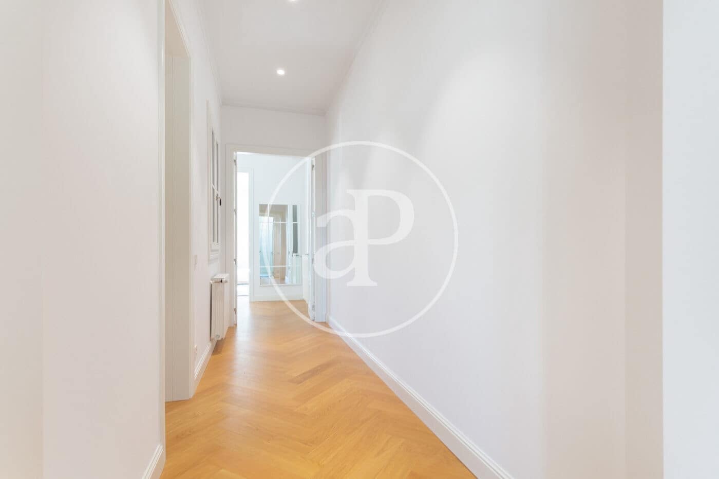 3 soveværelse Lejlighed til leje i Barcelona by med swimmingpool - € 9.000 (Ref: 8726045)