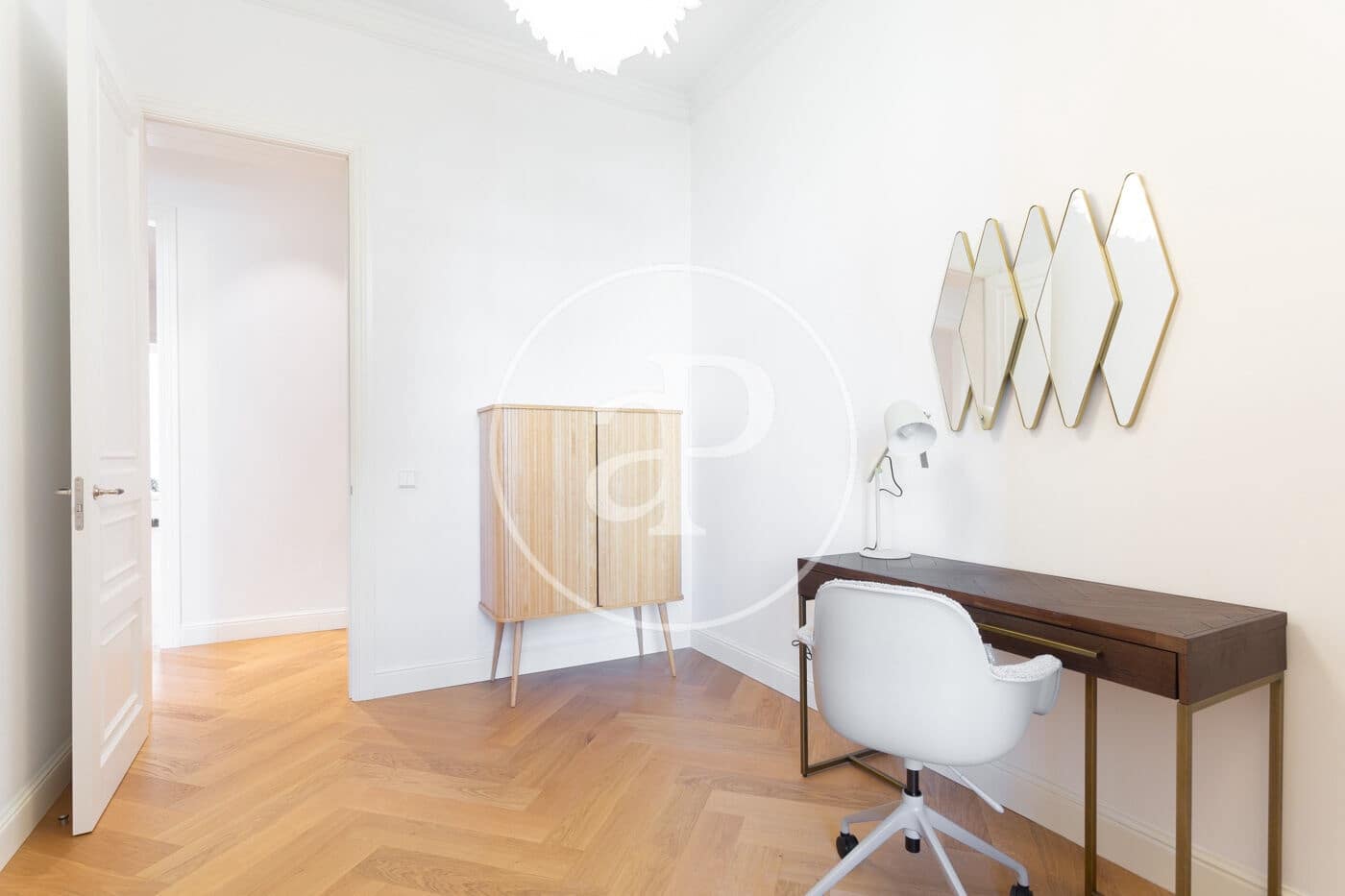 3 soveværelse Lejlighed til leje i Barcelona by med swimmingpool - € 9.000 (Ref: 8726045)