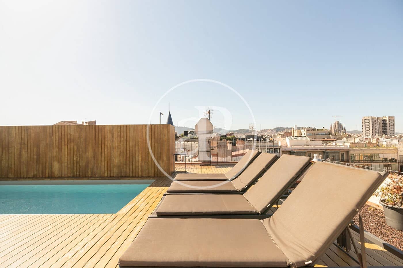 3 soveværelse Lejlighed til leje i Barcelona by med swimmingpool - € 9.000 (Ref: 8726045)