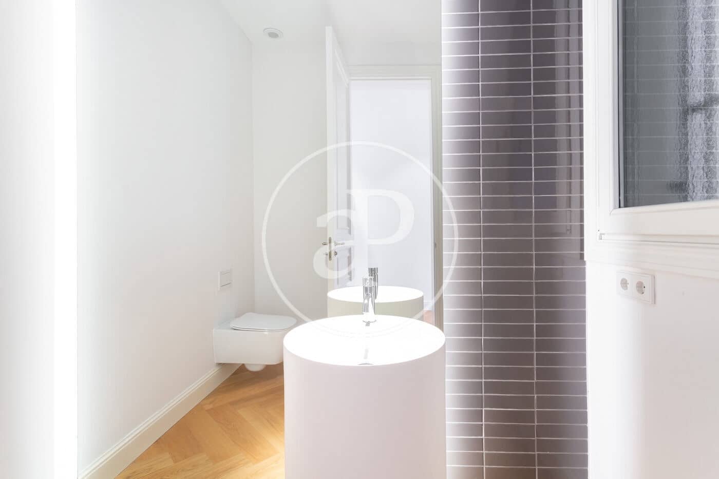 3 soveværelse Lejlighed til leje i Barcelona by med swimmingpool - € 9.000 (Ref: 8726045)