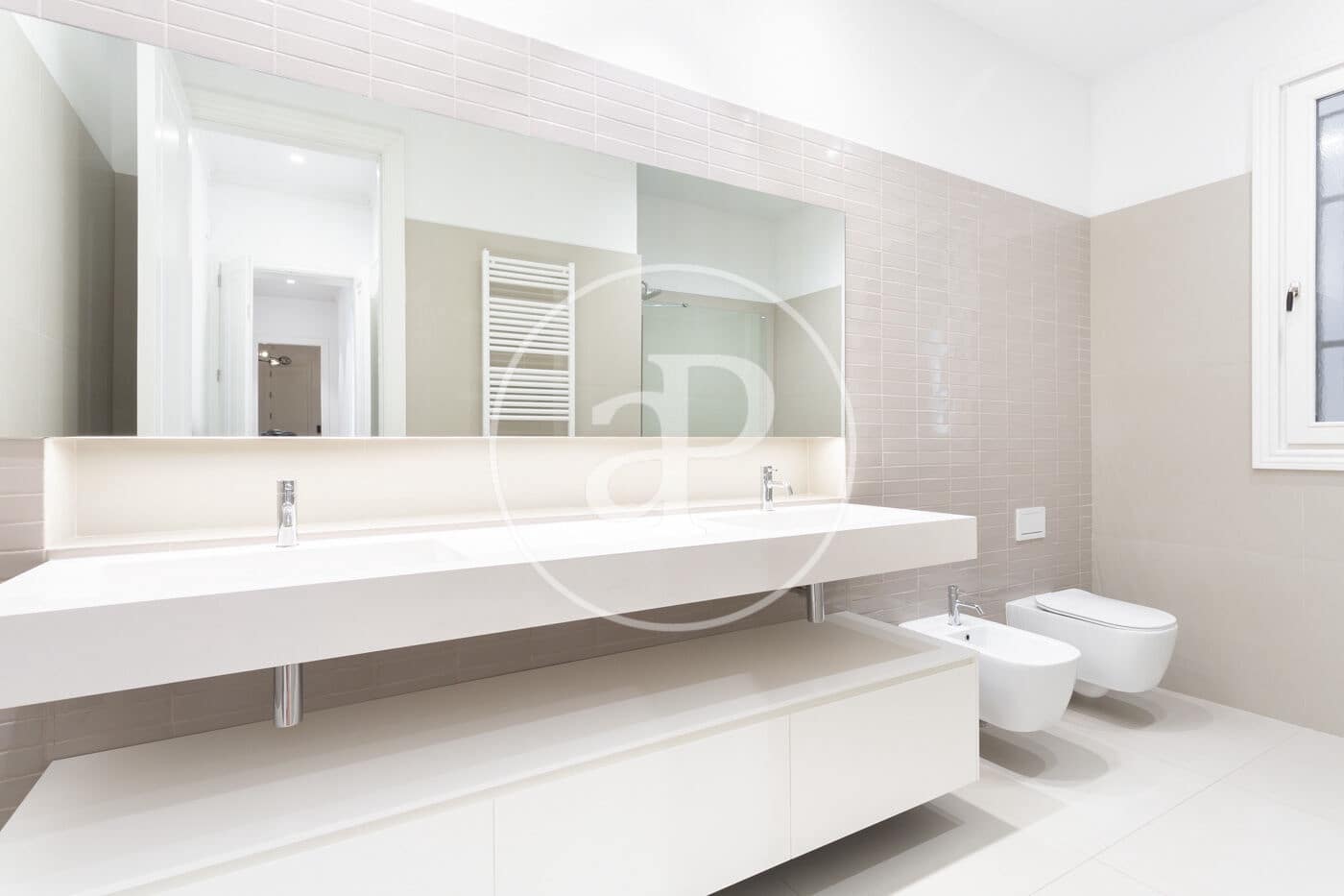 3 soveværelse Lejlighed til leje i Barcelona by med swimmingpool - € 9.000 (Ref: 8726045)