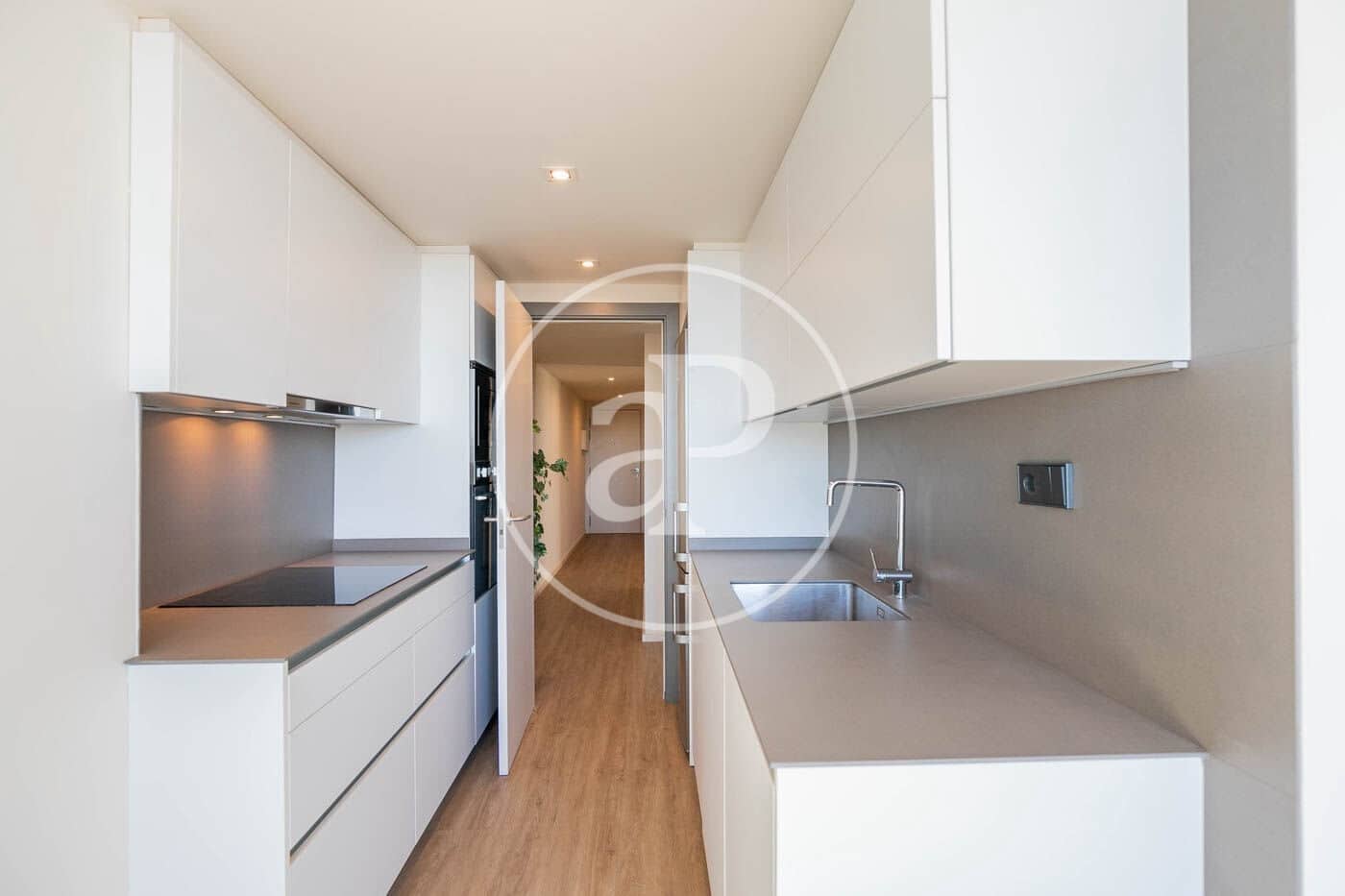 Appartement de 2 chambres à louer à Barcelone ville avec piscine - 2 843 € (Ref: 8726067)