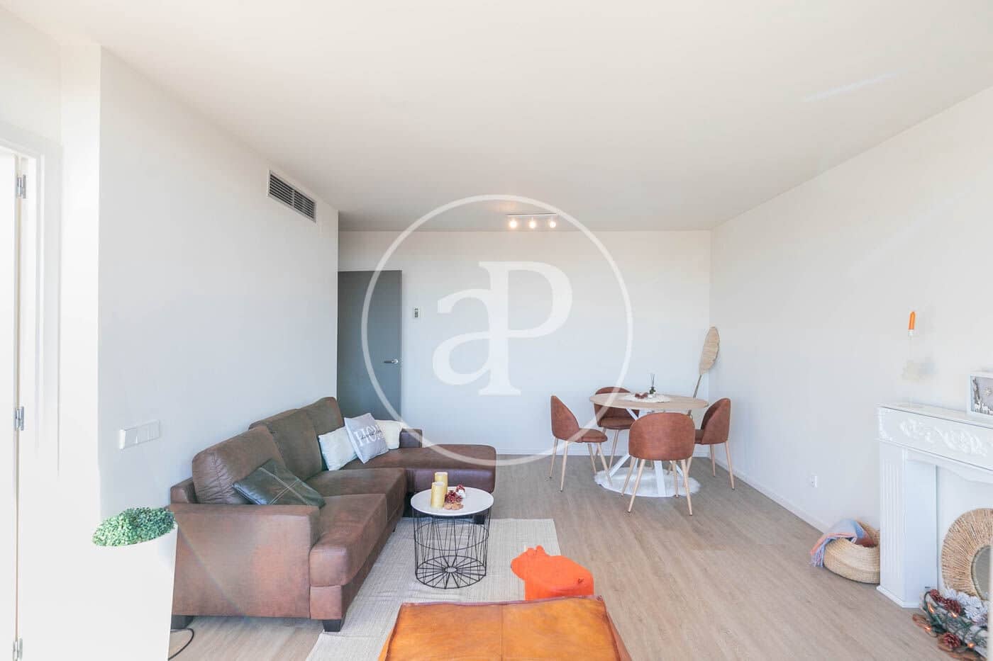 Appartement de 2 chambres à louer à Barcelone ville avec piscine - 2 843 € (Ref: 8726067)