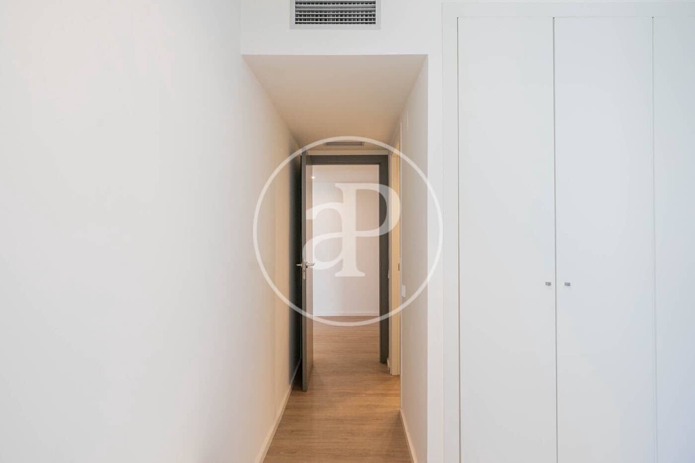 Appartement de 2 chambres à louer à Barcelone ville avec piscine - 2 843 € (Ref: 8726067)