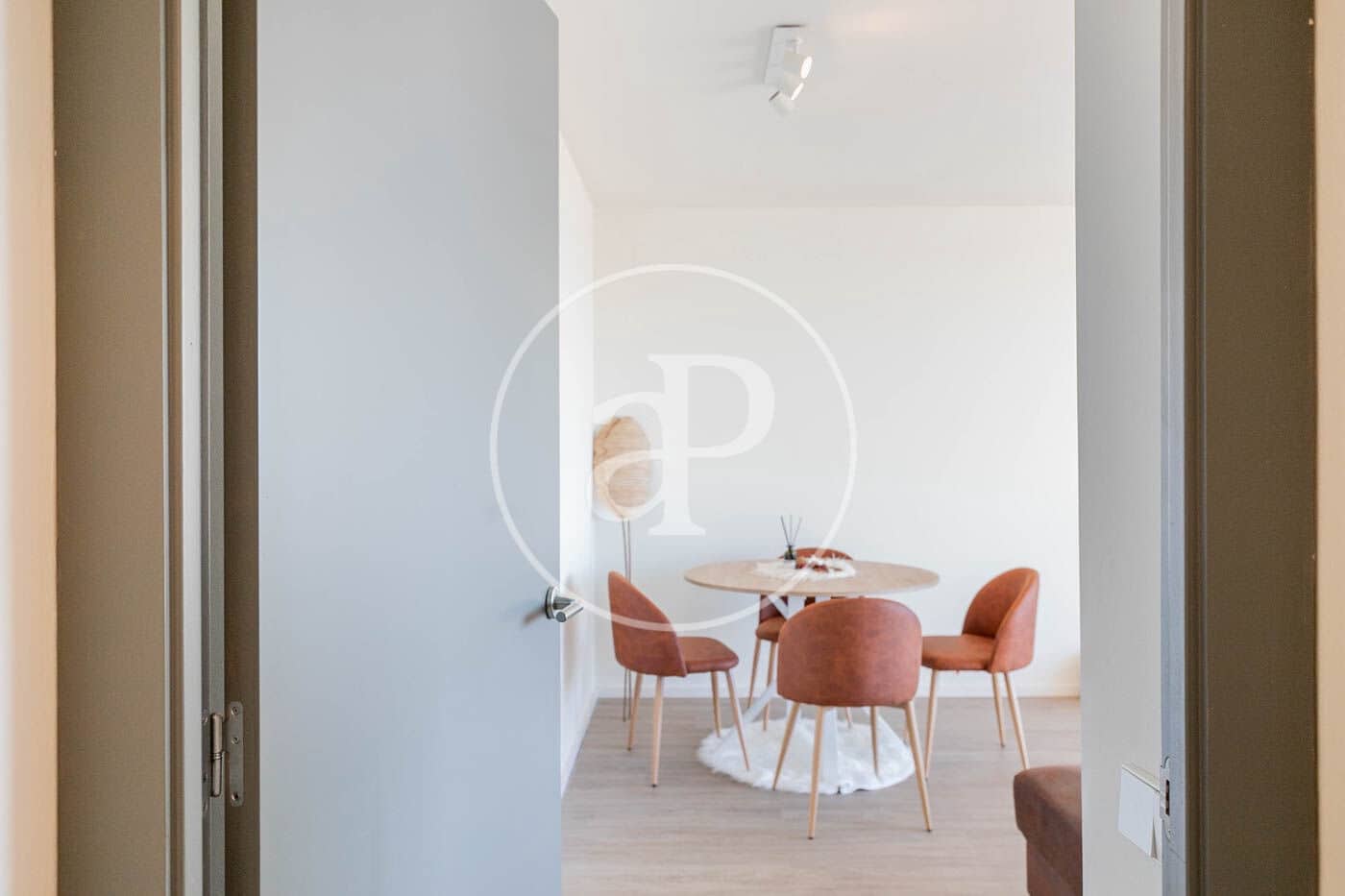 Appartement de 2 chambres à louer à Barcelone ville avec piscine - 2 843 € (Ref: 8726067)