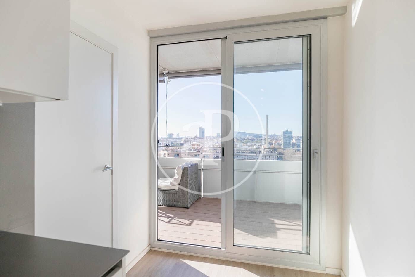 Appartement de 2 chambres à louer à Barcelone ville avec piscine - 2 843 € (Ref: 8726067)
