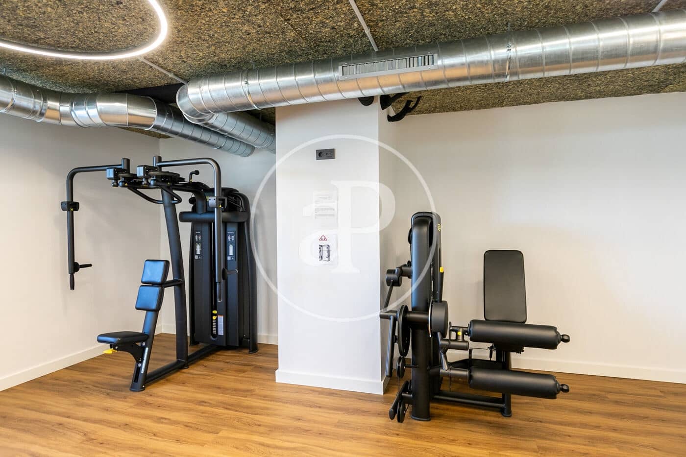 Appartement de 2 chambres à louer à Barcelone ville avec piscine - 2 843 € (Ref: 8726067)